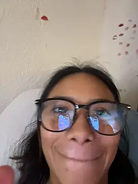 Nia Desire online show from March 3, 7:58 am