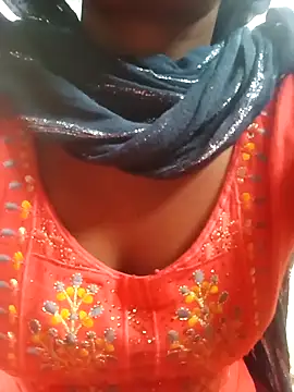 Snapshot of Reeta-rani chatting on October 31, 2:13 am Reeta-rani online show from October 31, 2:13 am