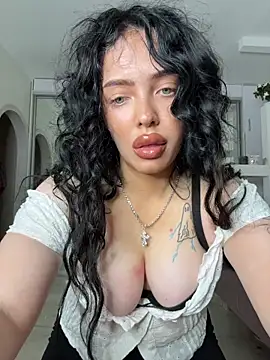 Hannah xBaby online show from October 31, 12:09 pm