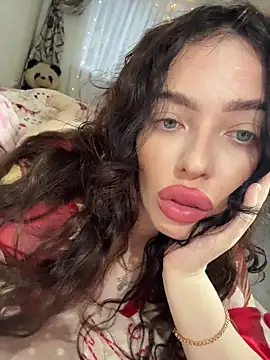 Hannah xBaby online show from November 11, 8:11 am