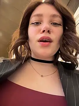 lucy-joy online show from February 17, 11:20 am