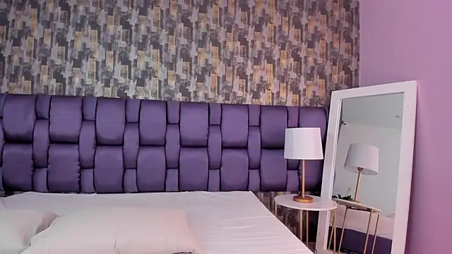 VeraBlazze online show from February 11, 1:56 pm