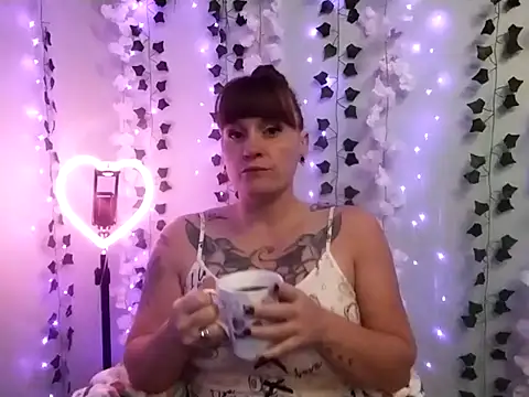 Red Fox UK online show from October 15, 4:48 am