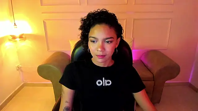 aitana kahlo online show from January 16, 5:42 pm