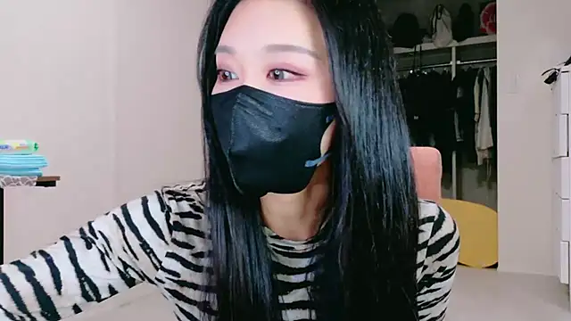 Snapshot of ramuchan_desu chatting on October 16, 2:14 am ramuchan desu online show from October 16, 2:14 am