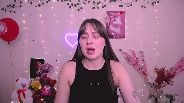 Amanda Bright  online show from April 17, 11:01 am