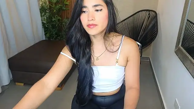 Lia Mar  online show from October 17, 6:44 pm