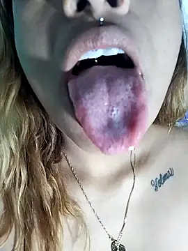 shanell saenz online show from March 6, 1:55 am