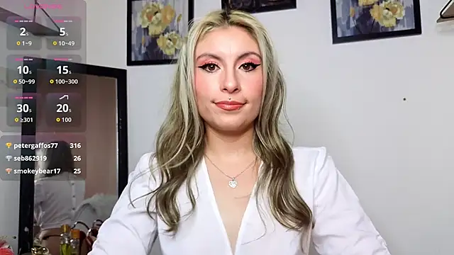 Snapshot of brianna_smoke chatting on October 14, 7:16 pm brianna smoke online show from October 14, 7:16 pm