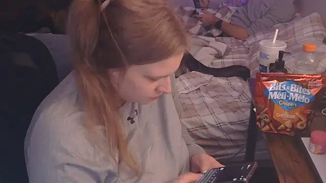 Sexyblonde12344 online show from October 7, 11:42 pm