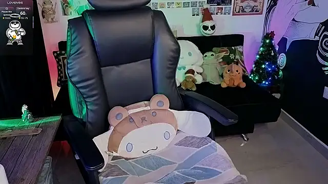 Yuhwan  online show from December 23, 2:37 am