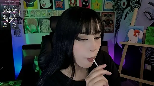 Yuhwan  online show from March 28, 12:11 am