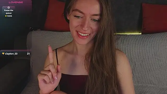 Agnes Wells online show from June 7, 1:23 am