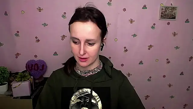 FeelMe   online show from February 4, 8:01 pm