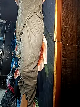 SIMRANSONU26 online show from April 13, 7:31 am