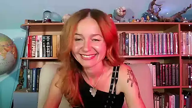 Foxilady357 online show from September 14, 2:15 pm