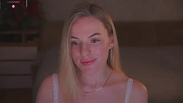 Vanille Mystery online show from January 7, 1:53 am