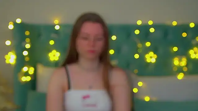 KeiraAsti online show from December 3, 6:21 pm