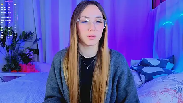 -CindyLou online show from November 29, 5:33 am