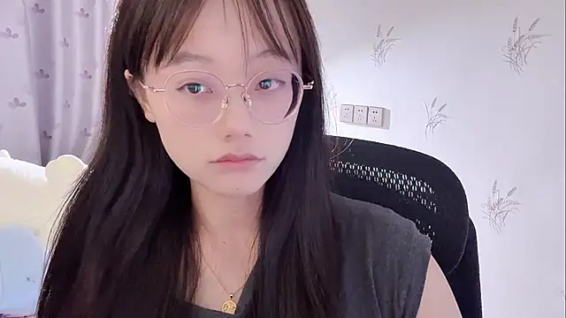 puppy-999 online show from May 28, 12:36 pm