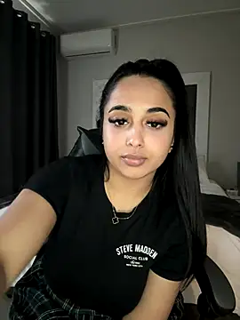 Snapshot of LilMisIndianx chatting on October 3, 8:41 am LilMisIndianx online show from October 3, 8:41 am