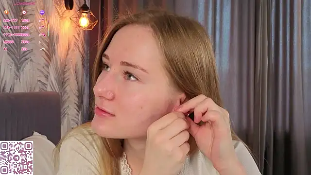 ElvinaRose online show from June 9, 4:56 am