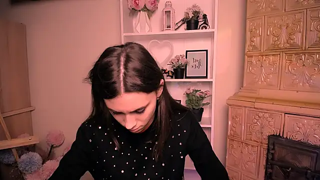 RosaRay  online show from April 3, 6:55 am