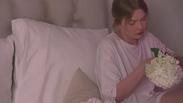 miamunn online show from August 7, 8:49 pm