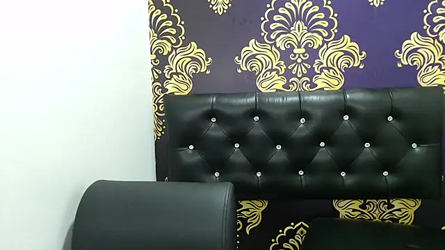 Snapshot of BigBoobs_Goddess chatting on September 29, 12:32 pm BigBoobs Goddess online show from September 29, 12:32 pm