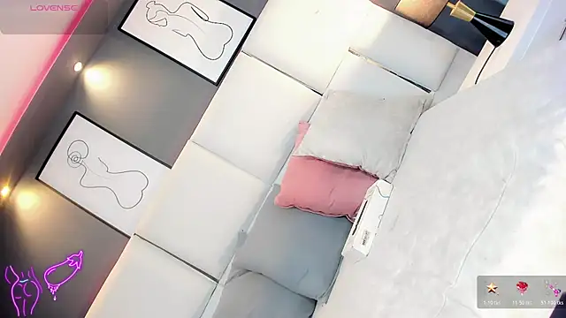 LiaFernandaa online show from April 17, 1:35 pm