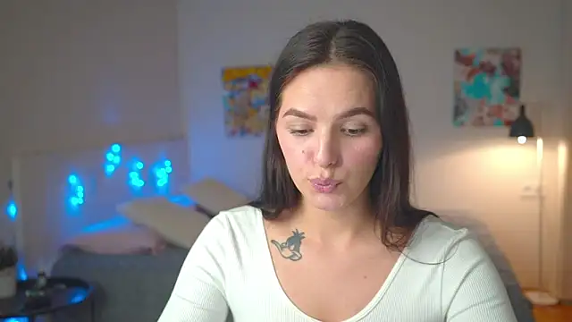 Snapshot of EwelynScott chatting on October 12, 5:04 pm EwelynScott online show from October 12, 5:04 pm