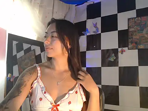 kendraof online show from August 3, 4:12 pm