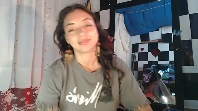 kendraof online show from May 4, 5:28 pm