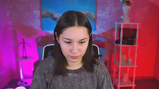 KimClarks  online show from November 7, 8:09 am