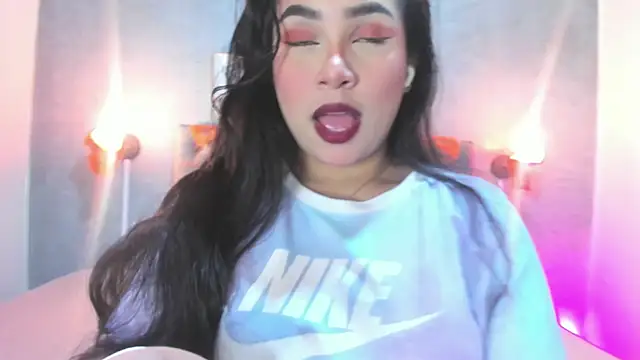 GiannaSlimJB online show from October 3, 3:22 am