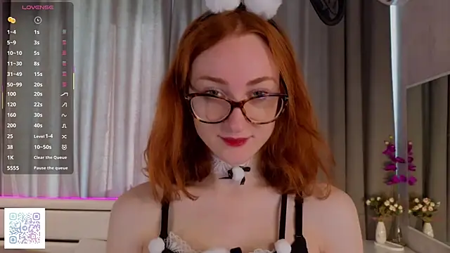 VeronaHascall online show from October 2, 4:17 am