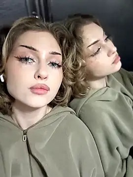 KellyKeler online show from April 3, 11:08 am