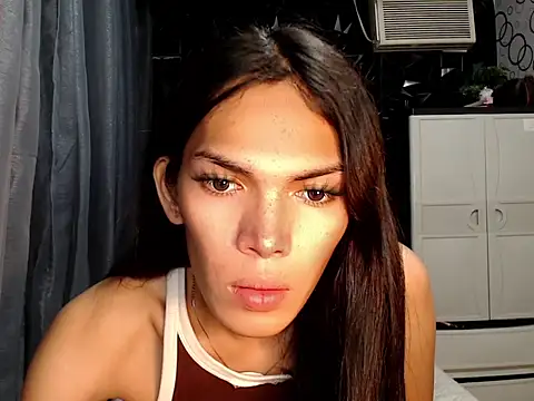 ladyhotcuming online show from May 6, 9:57 am