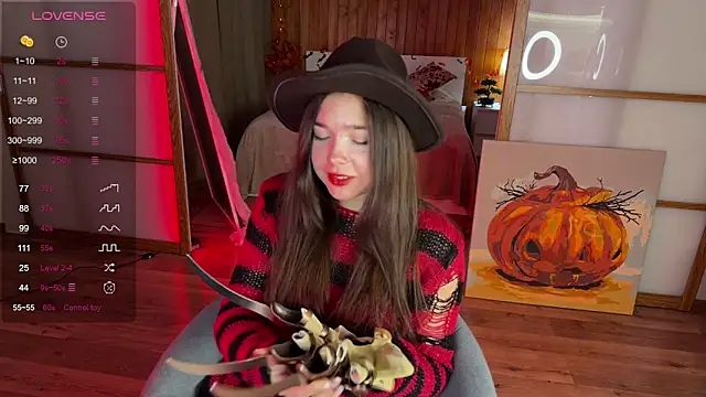 PlumyBun online show from October 31, 1:15 pm