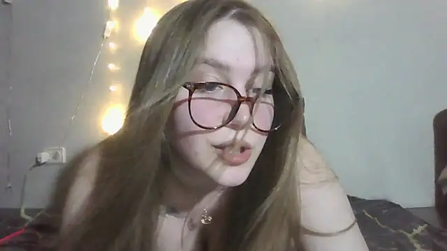 yourhoney Lola  online show from January 10, 4:11 pm