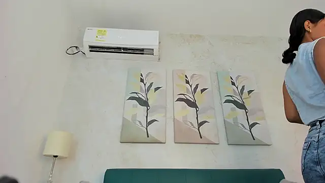 keyla mejia online show from January 15, 12:00 pm