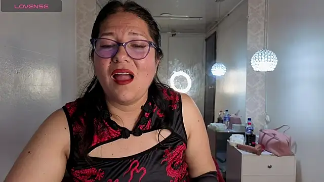 scarlett widow  online show from June 3, 3:29 am
