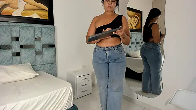 Snapshot of tamara_lovv chatting on September 15, 12:13 pm tamara lovv online show from September 15, 12:13 pm
