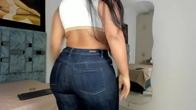 Snapshot of tamara_lovv chatting on October 16, 12:30 pm tamara lovv online show from October 16, 12:30 pm