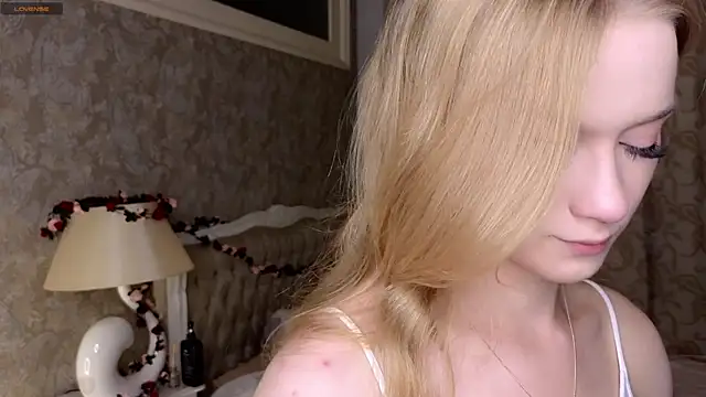 Emma Frosty online show from September 16, 6:38 pm