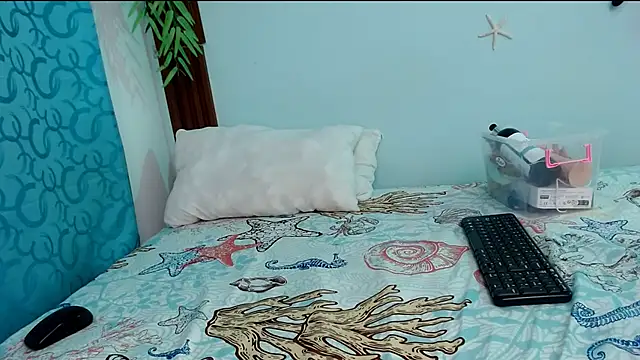 eladyrous98 online show from October 29, 6:07 am