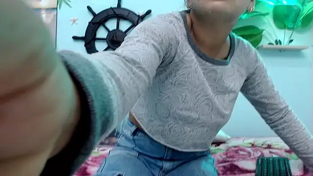 eladyrous98 online show from September 17, 1:20 pm