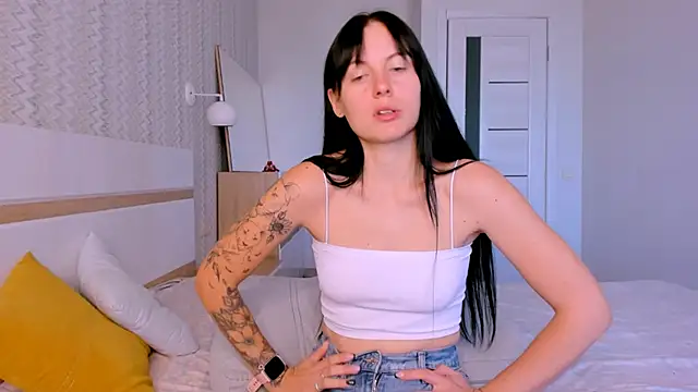 Elle Pearl  online show from September 15, 6:43 am