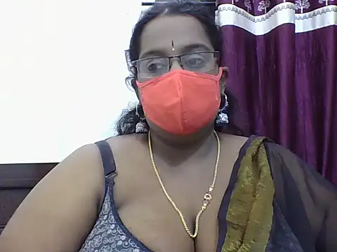 Snapshot of Reena-gowda chatting on October 7, 6:34 pm Reena-gowda online show from October 7, 6:34 pm