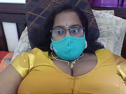 Snapshot of Reena-gowda chatting on September 20, 6:45 am Reena-gowda online show from September 20, 6:45 am